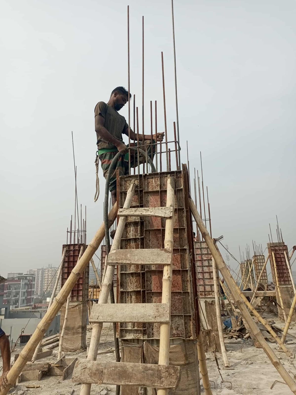 সব শেষ কলাম  ঢালাই